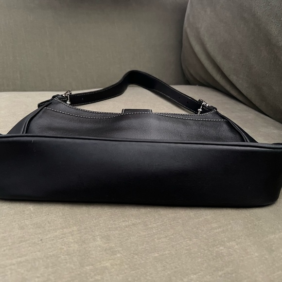 Black leather Coach bag - Picture 4 of 8